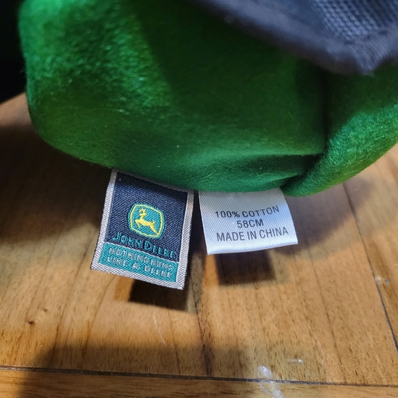 John Deere large cold weather insulated hat with ear flaps - Picture 6 of 12